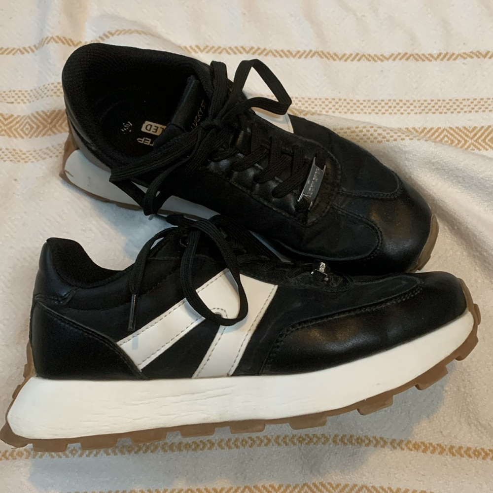 Lucky Step Platform Sneakers Size 8.5